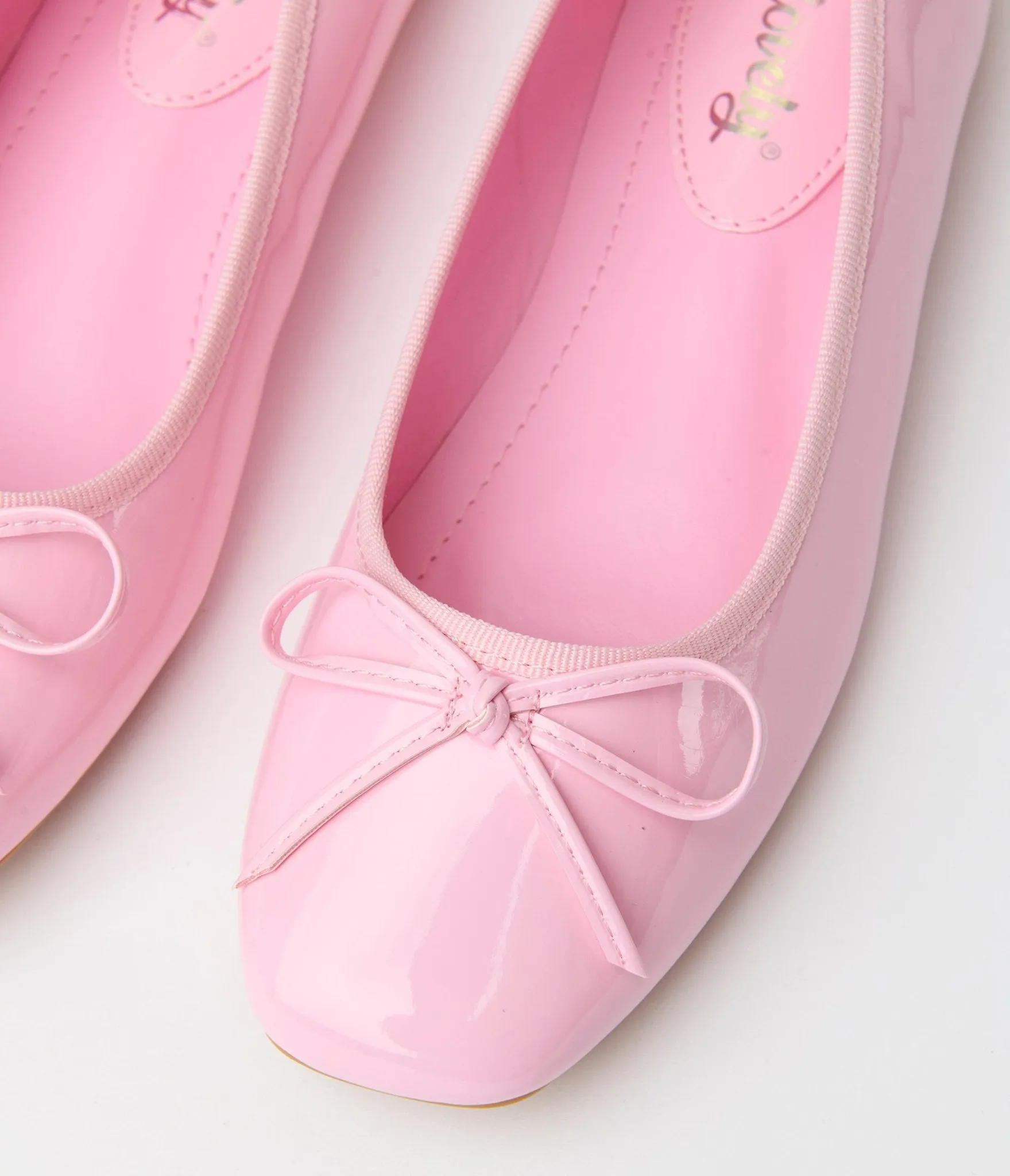 1960s Blush Pink Patent Leatherette Flats
