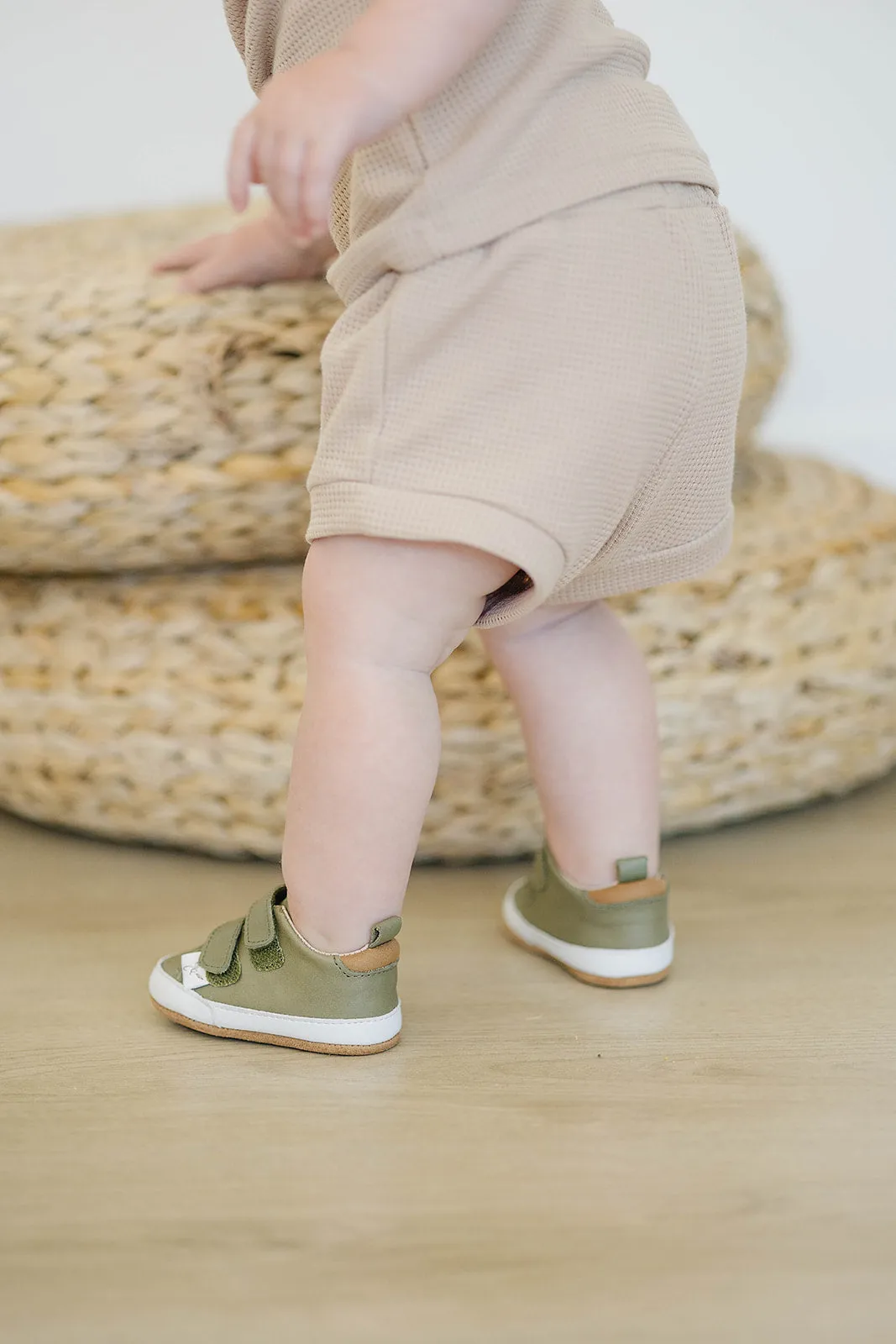Casual Army Green Low Top Shoes