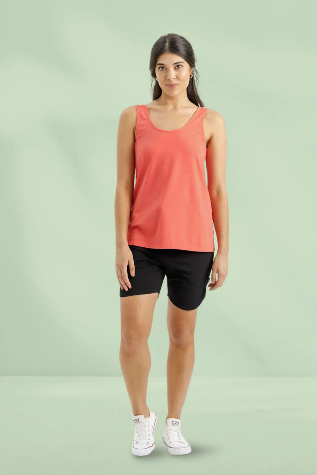Homelee Apartment Shorts Black with Berry X