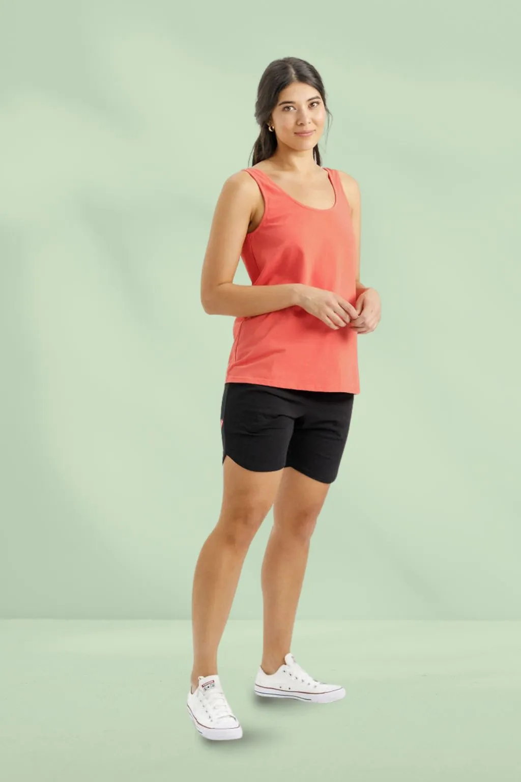 Homelee Apartment Shorts Black with Berry X