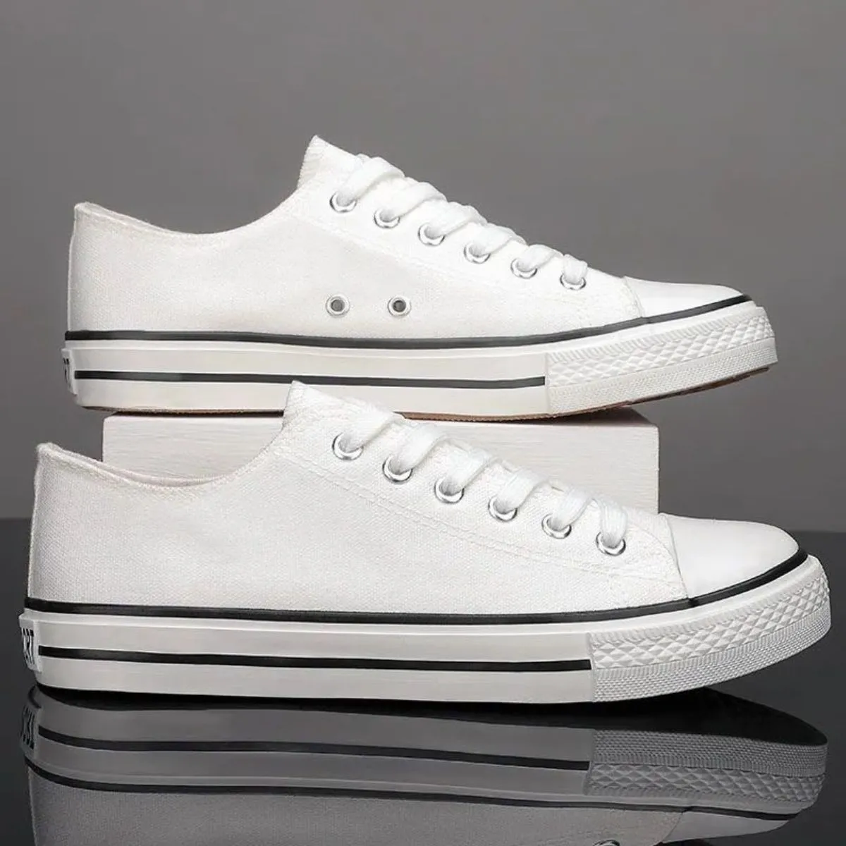 Lace Up Round Toe Canvas Sneakers