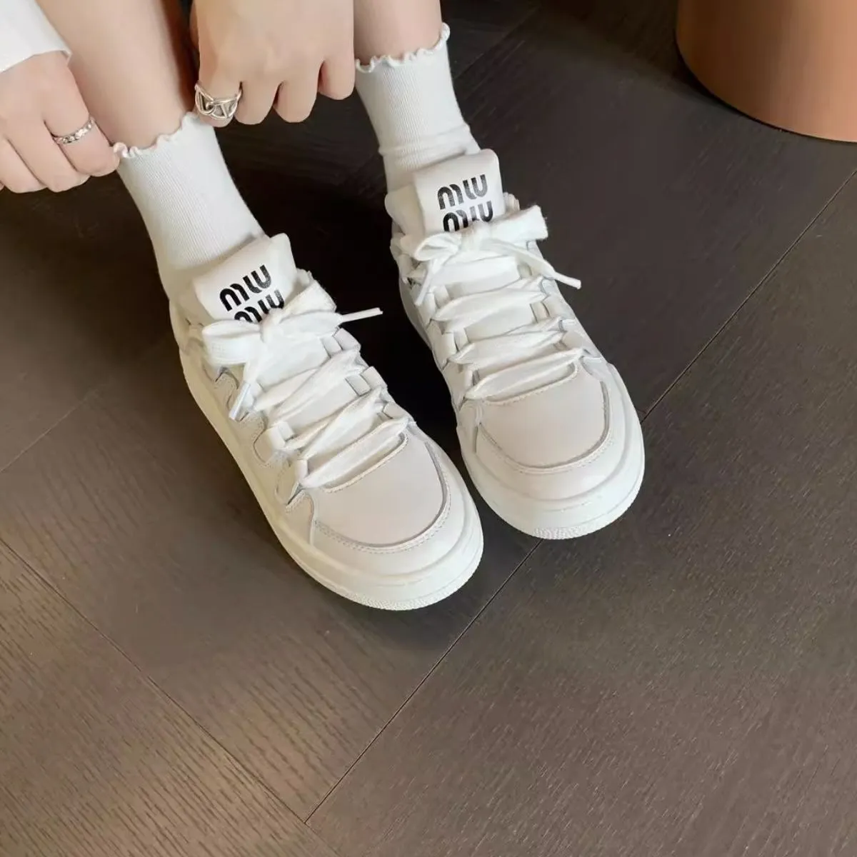 Lace Up Round Toe Sneakers