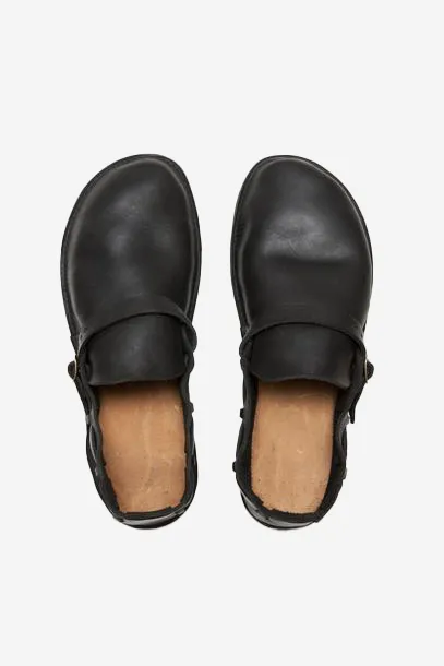 Men's Middle English Shoe