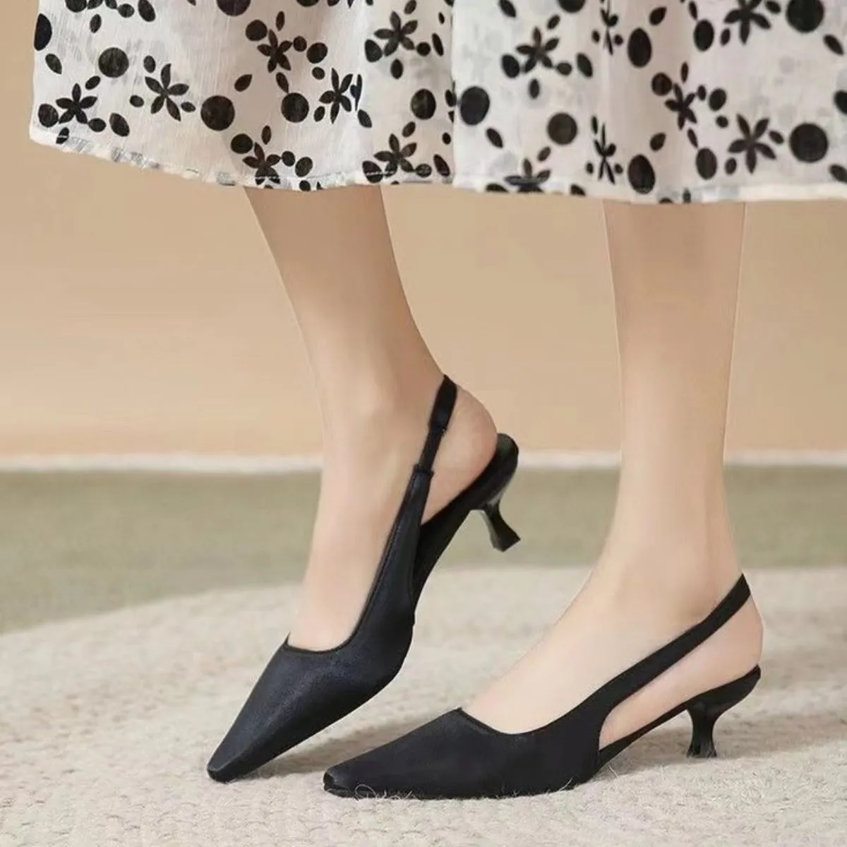 Point Toe Kitten Heel Slingback Pumps