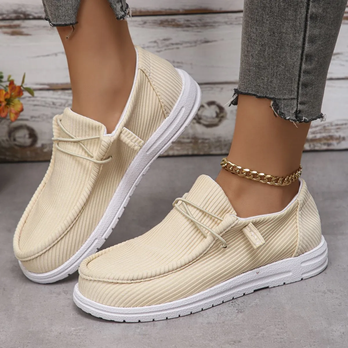 Round Toe Canvas Sneakers