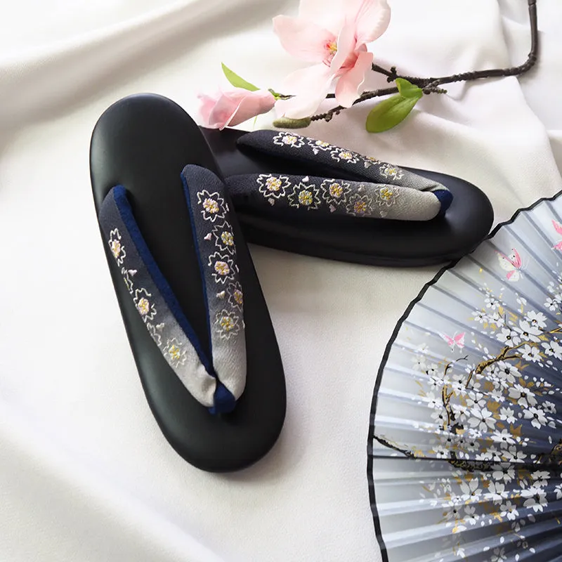 Traditional Japanese Zori Sandals with Floral Embroidered Straps
